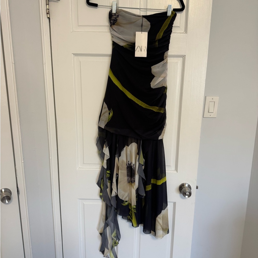 NWT Strapless Floral Asymmetric Midi Dress